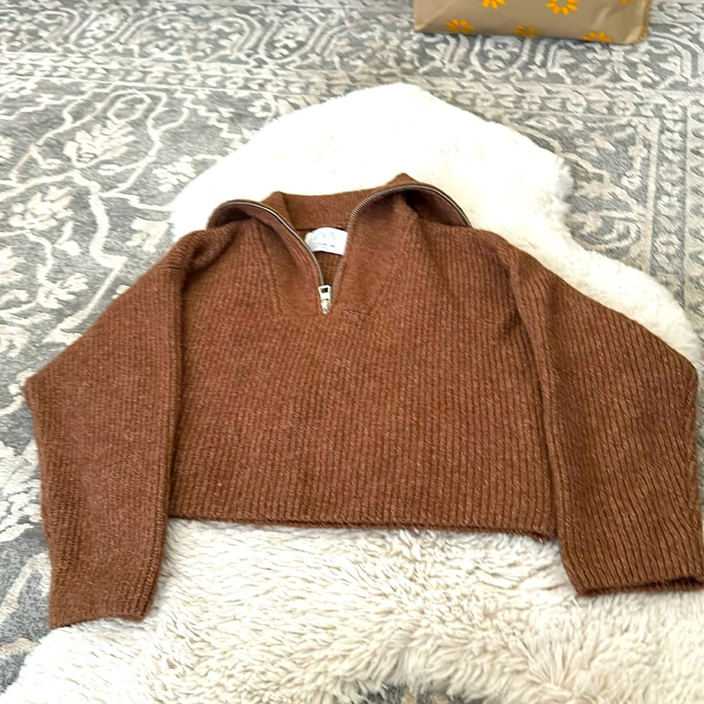 Zara brown knit crop zip up sweater polyester wool blend (junior size 11-12)